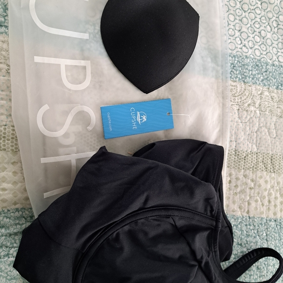 Bathing suit - Picture 3 of 4